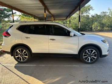 Pre-owned Nissan X-TRAIL for sale in 