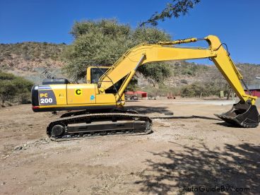 Pre-owned Komatsu PC 200 -8 for sale in 