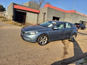 Pre-owned Volvo V40 T4 for sale in 