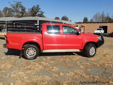 Pre-owned Toyota Hilux 3.0 for sale in 