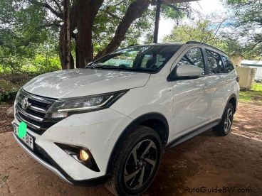 Pre-owned Toyota Rush for sale in 