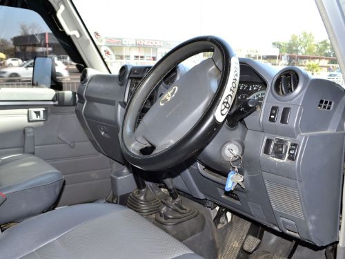 Toyota Land Cruiser V6 in Botswana
