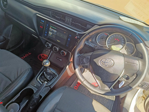 Toyota Corolla Prestige + in Botswana