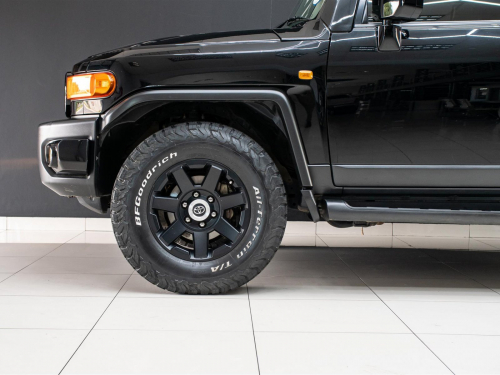 Toyota FJ Cruiser 4.0L A/T in Botswana