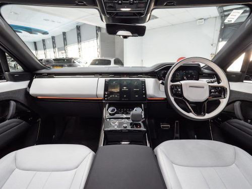Range Rover Sport P400 Dynamic SE in Botswana