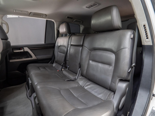 Toyota Land Cruiser 200S V8 Diesel in Botswana