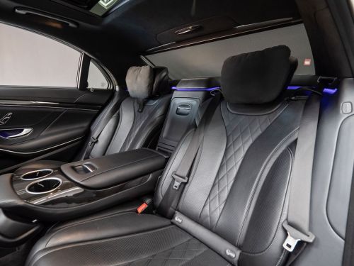 Mercedes-Benz S500 in Botswana
