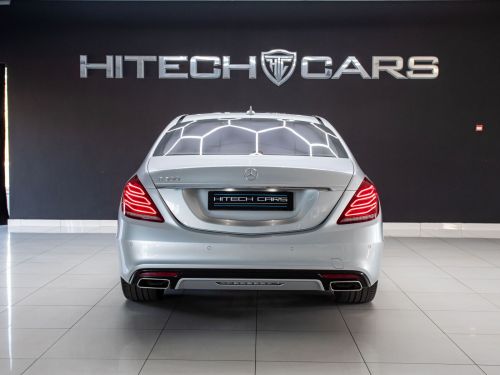 Mercedes-Benz S500 in Botswana