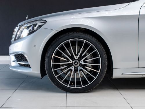 Mercedes-Benz S500 in Botswana