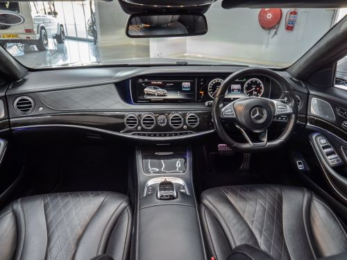 Mercedes-Benz S500 in Botswana