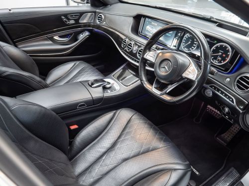Mercedes-Benz S500 in Botswana