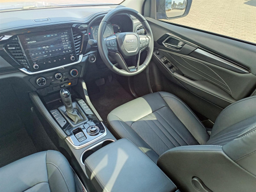 Isuzu MU-X 4WD 3.0L A/T in Botswana