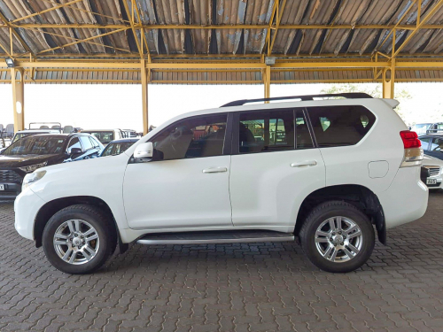 Toyota Prado 3.0 D4D in Botswana