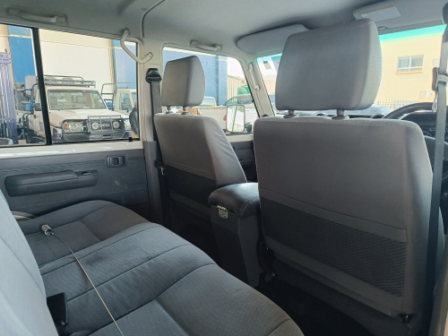 Toyota Land Cruiser 4.5 V8 LX in Botswana