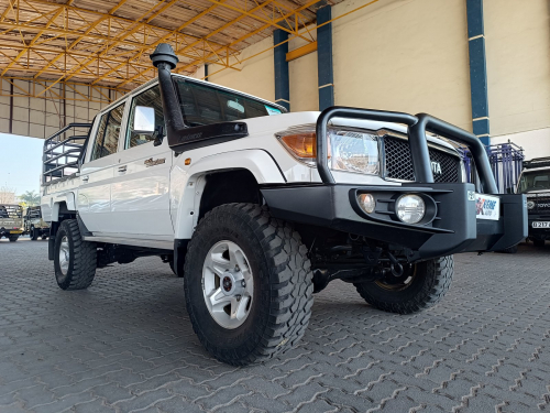 Toyota Land Cruiser 4.5 V8 LX in Botswana