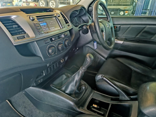 Toyota Hilux Legend 45 VVTi in Botswana