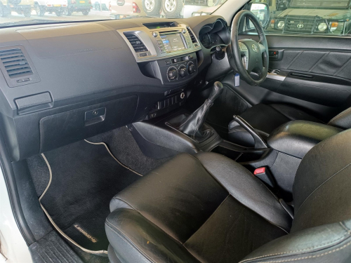 Toyota Hilux Legend 45 VVTi in Botswana