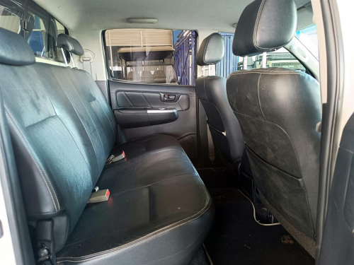 Toyota Hilux Legend 45 VVTi in Botswana