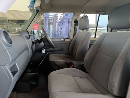 Toyota Land Cruiser V8 LX in Botswana