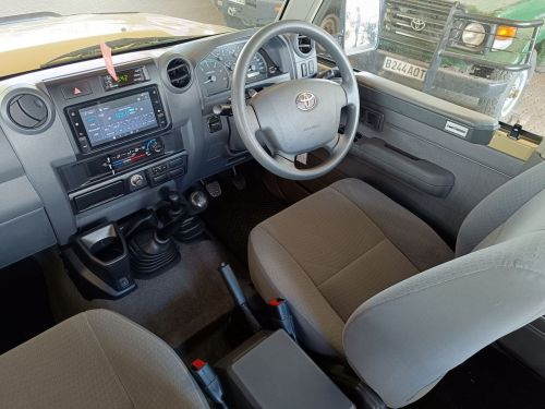 Toyota Land Cruiser V8 LX in Botswana