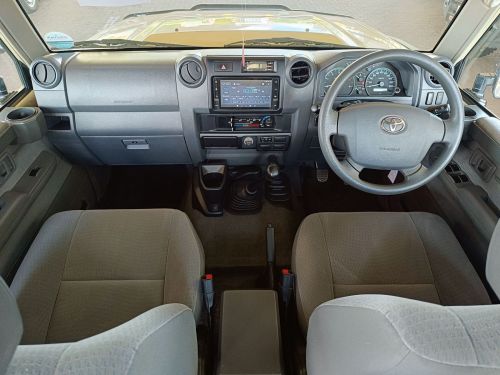 Toyota Land Cruiser V8 LX in Botswana