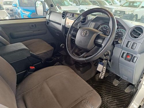 Toyota Land Cruiser 4.5 V8 LX in Botswana