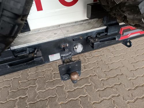 Toyota Land Cruiser 4.5 V8 LX in Botswana