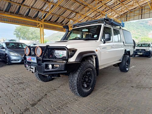 Toyota Land Cruiser 4.5 V8 LX in Botswana