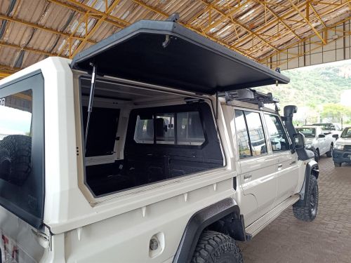 Toyota Land Cruiser 4.5 V8 LX in Botswana