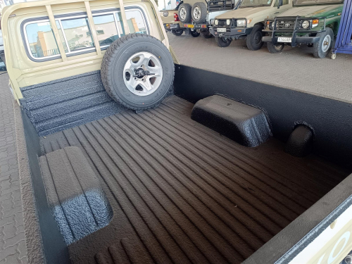 Toyota Land Cruiser 4.0 V6 in Botswana