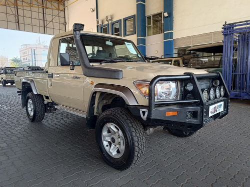 Used Toyota Land Cruiser 4.0 V6 for sale in Gaborone