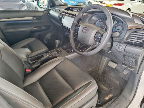 Toyota Hilux Legend 2.8 GD-6 4x4 A/T in Botswana