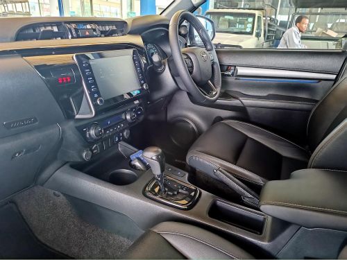 Toyota Hilux Legend 2.8 GD-6 4x4 A/T in Botswana
