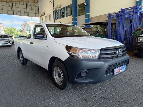 Toyota Hilux 2.4L in Botswana