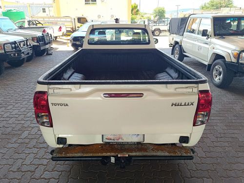 Toyota Hilux 2.4L in Botswana