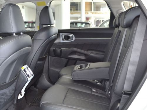 Kia Sorento 7 Seater AWD in Botswana