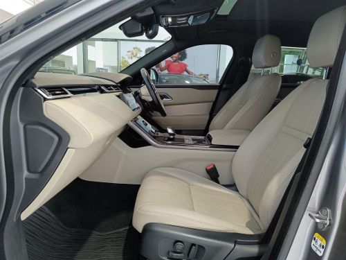 Land Rover Range Rover Velar D300 R-Dynamic SE in Botswana