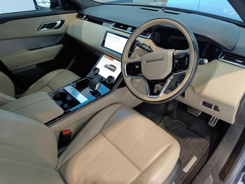 Land Rover Range Rover Velar D300 R-Dynamic SE in Botswana