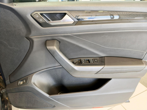 Volkswagen T-Roc 2.0TSI 4Motion R-Line in Botswana