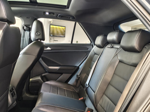 Volkswagen T-Roc 2.0TSI 4Motion R-Line in Botswana