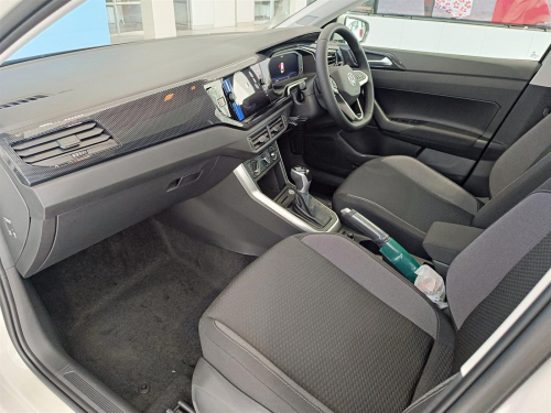 Volkswagen Polo 1.0TSI Life DSG in Botswana