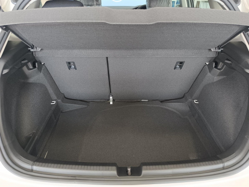 Volkswagen Polo 1.0TSI Life DSG in Botswana