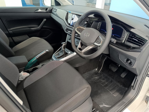 Volkswagen Polo 1.0TSI Life DSG in Botswana