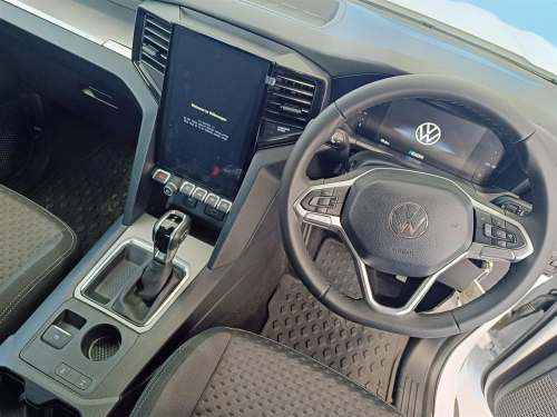 Volkswagen Amarok Base 2.0TDi A/T 4x2 in Botswana