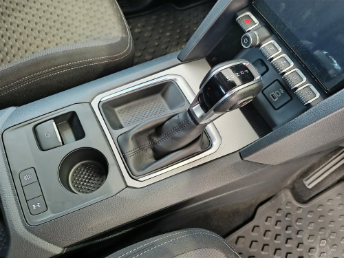 Volkswagen Amarok Base 2.0TDi A/T 4x2 in Botswana