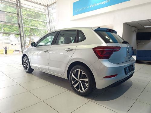 Volkswagen Polo 1.0TSi Life DSG in Botswana