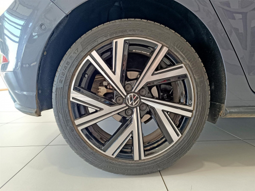 Volkswagen Polo R-Line 1.0L TSi in Botswana