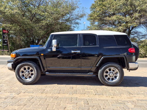 Toyota FJ Cruiser in Botswana