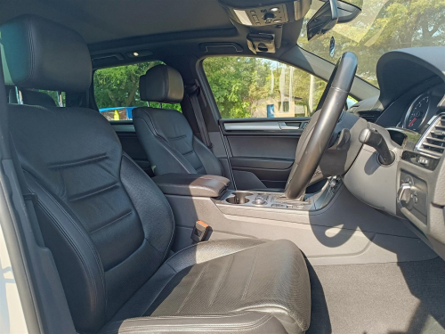 Volkswagen Touareg V6 TDi BlueMotion in Botswana
