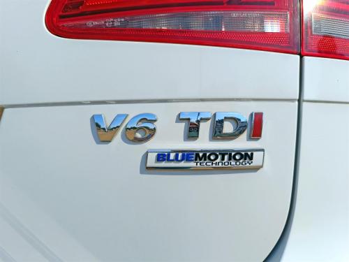 Volkswagen Touareg V6 TDi BlueMotion in Botswana